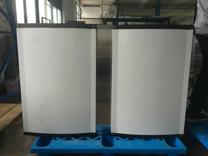 700W आइस क्यूब मेकिंग मशीन कमर्शियल वाटर कूल्ड 90kg / 24h 29